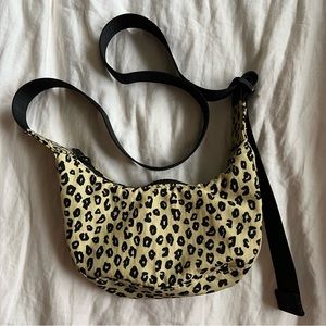 Baggu Mini Crescent in Honey Leopard